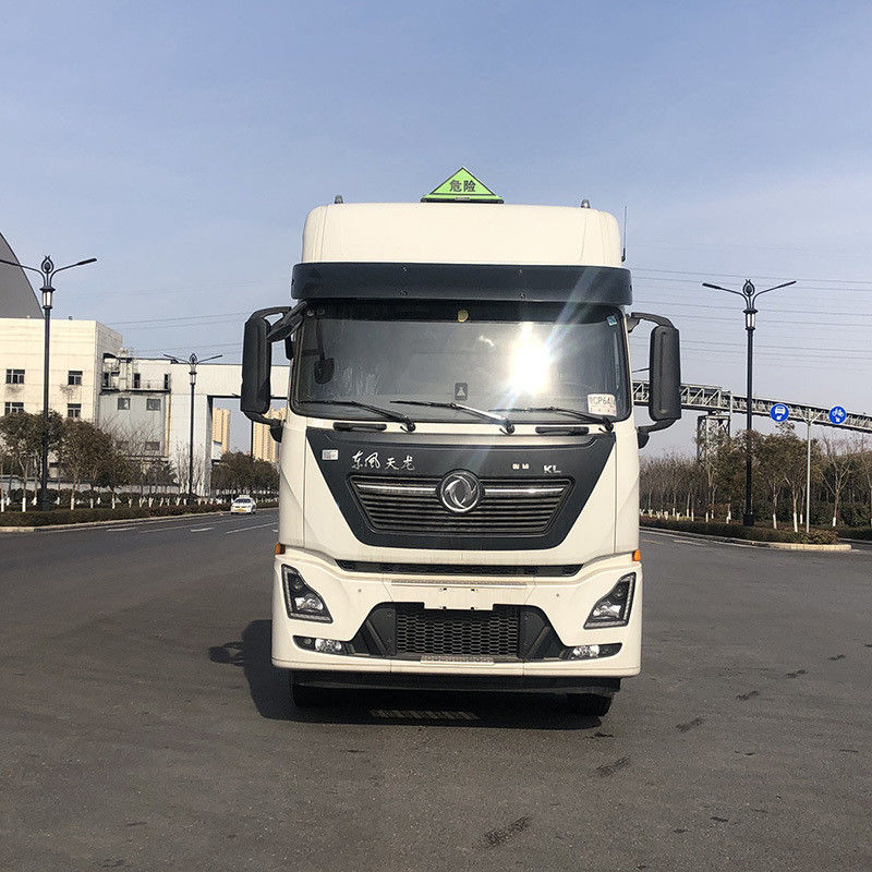 CIMC LINYU 8*4 Dongfeng Chassis 20-40m3 Camion réservoir d'huile avec le couple maximal 1000-1500Nm