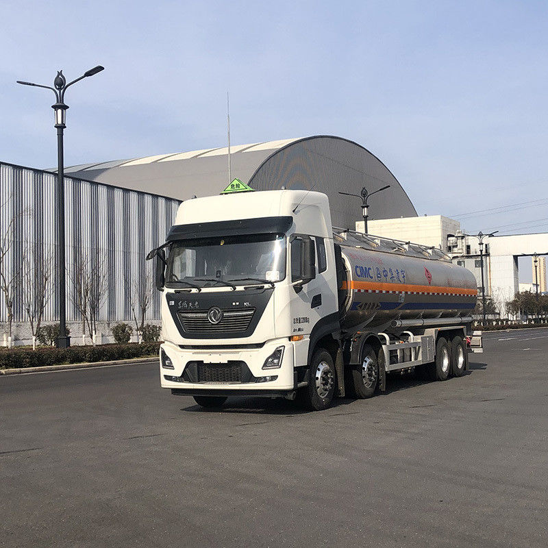 CIMC LINYU 8*4 Dongfeng Chassis 20-40m3 Camion réservoir d'huile avec le couple maximal 1000-1500Nm