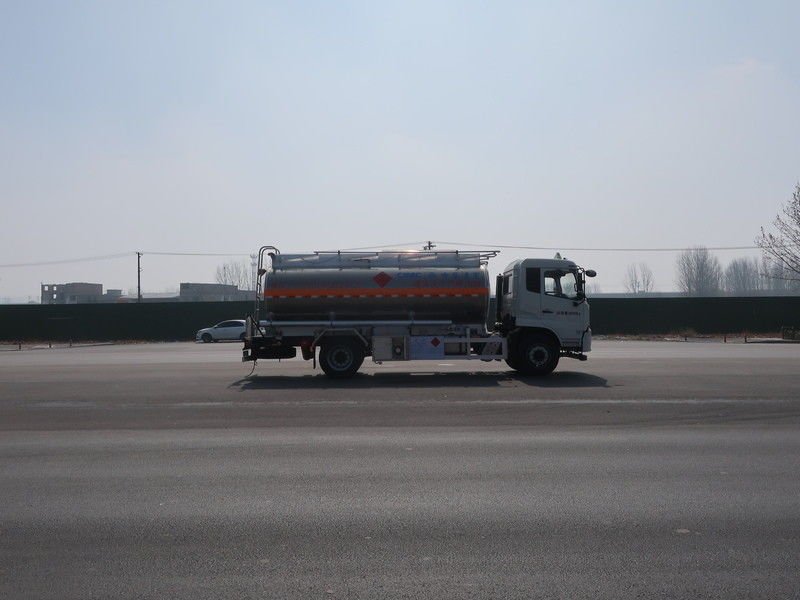 15m3 CIMC LINYU Dongfeng pétrolier camion-citerne alliage d'aluminium véhicule de transport de carburant liquide