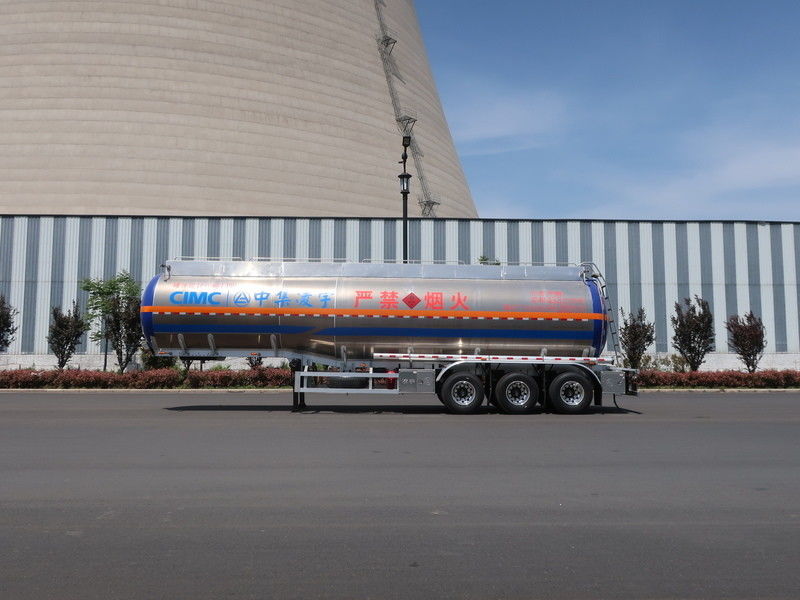 Isolation 45,5m3 3 essieux semi-remorque liquide inflammable pour véhicule de transport de liquide