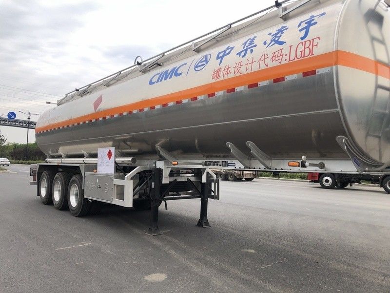 3 essieux 44m3 Benzine liquide Aviation Pétrole à essence transport de carburant à réaction semi-remorque pétrolier