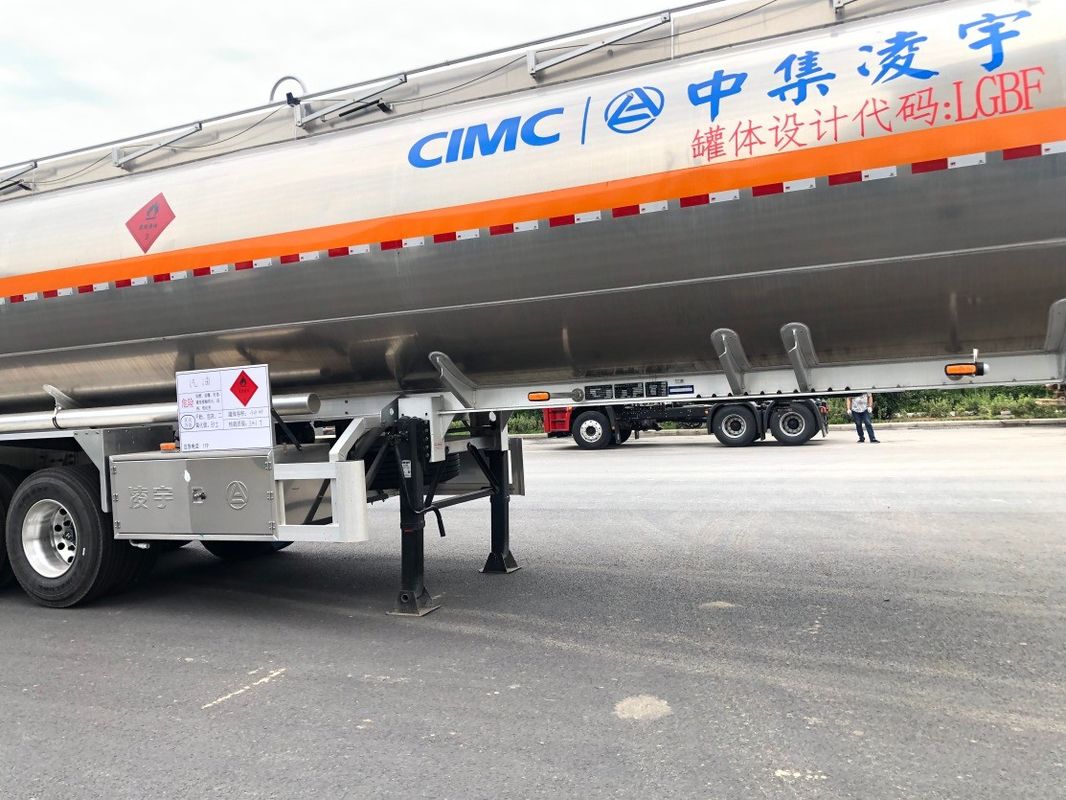 Tanker diesel en alliage d'aluminium pour l'Afrique 44m3 Diesel liquide Semi-remorque Carburant essence