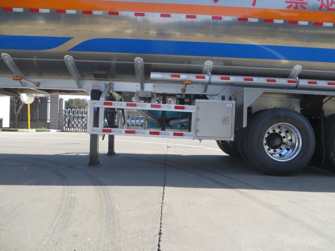 46000 pétrole léger essence semi-remorque pétrole pétrolier camion de transport remorque par CIMC LINYU