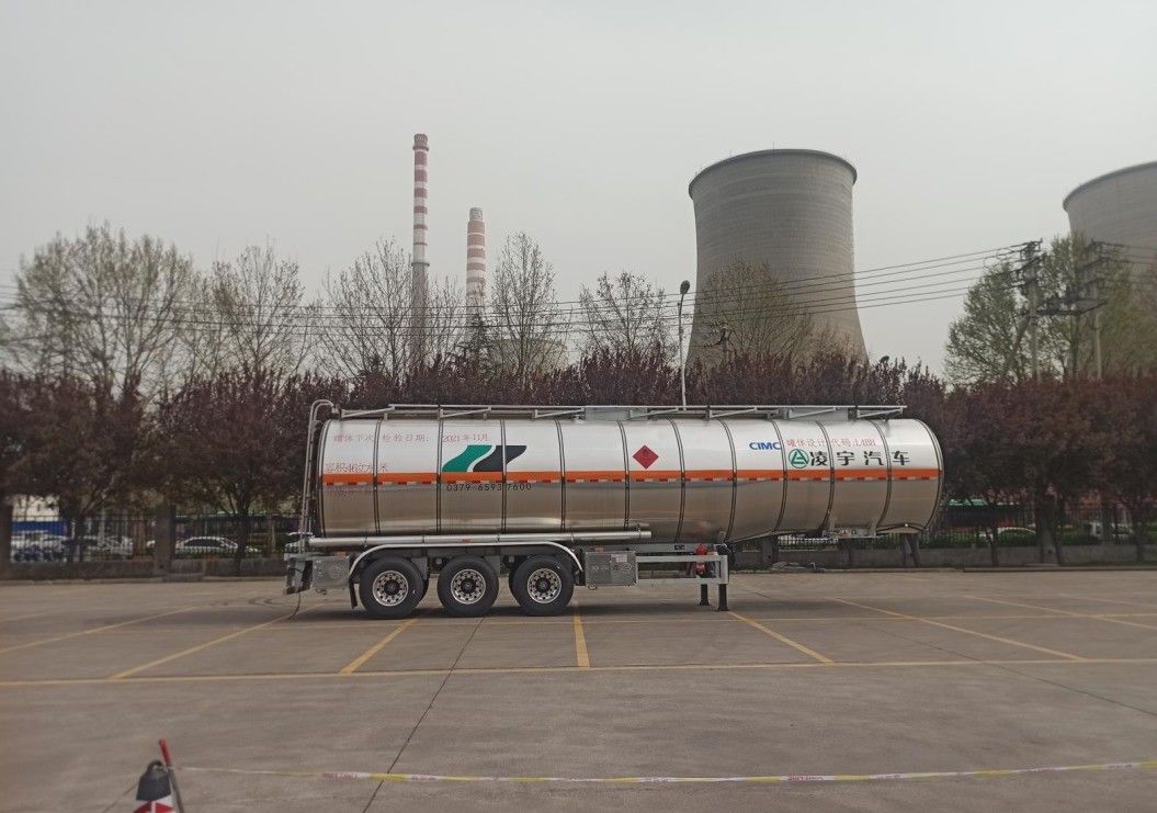 CIMC LINYU 46000L Camion-remorque à réservoir de carburant en alliage d'aluminium avec empattement 6150 1310 1310