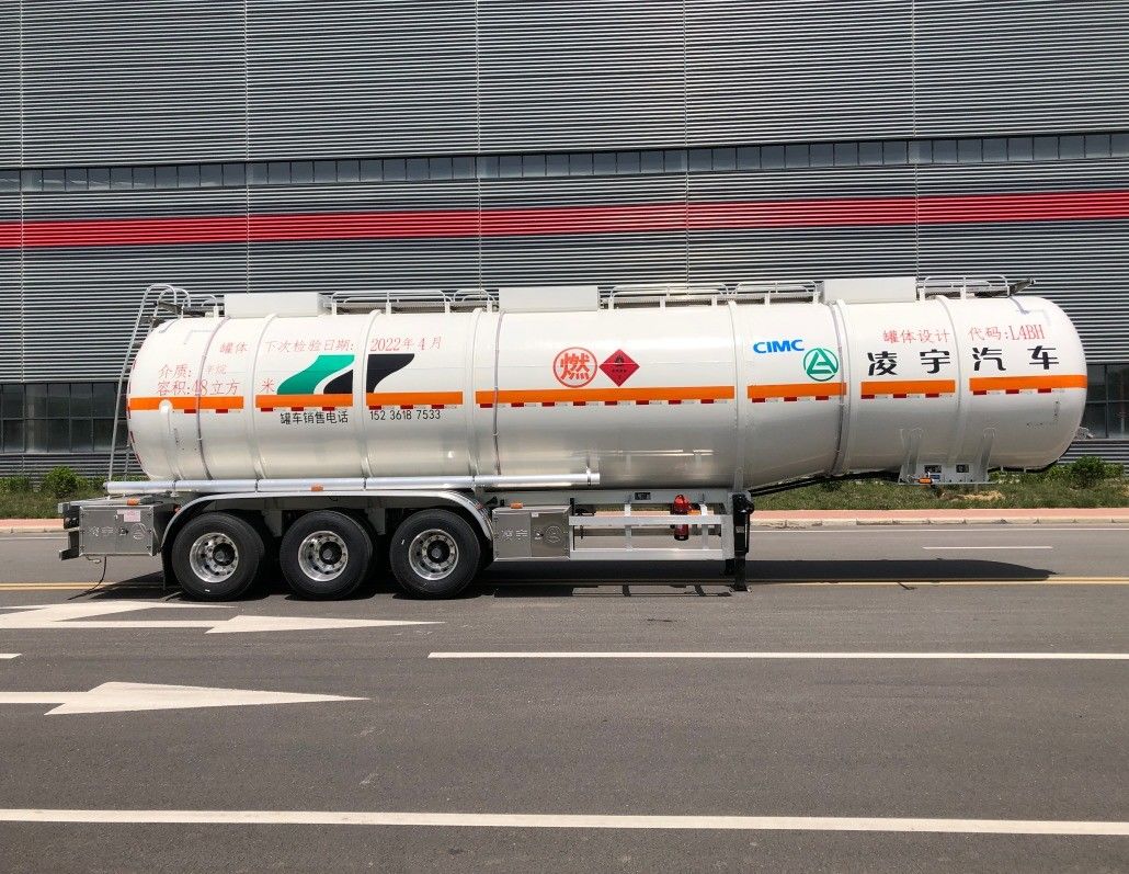 Trailer à carburant de 48000 litres en acier CIMC LINYU pour le transport efficace du pétrole brut