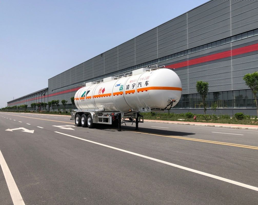Trailer à carburant de 48000 litres en acier CIMC LINYU pour le transport efficace du pétrole brut