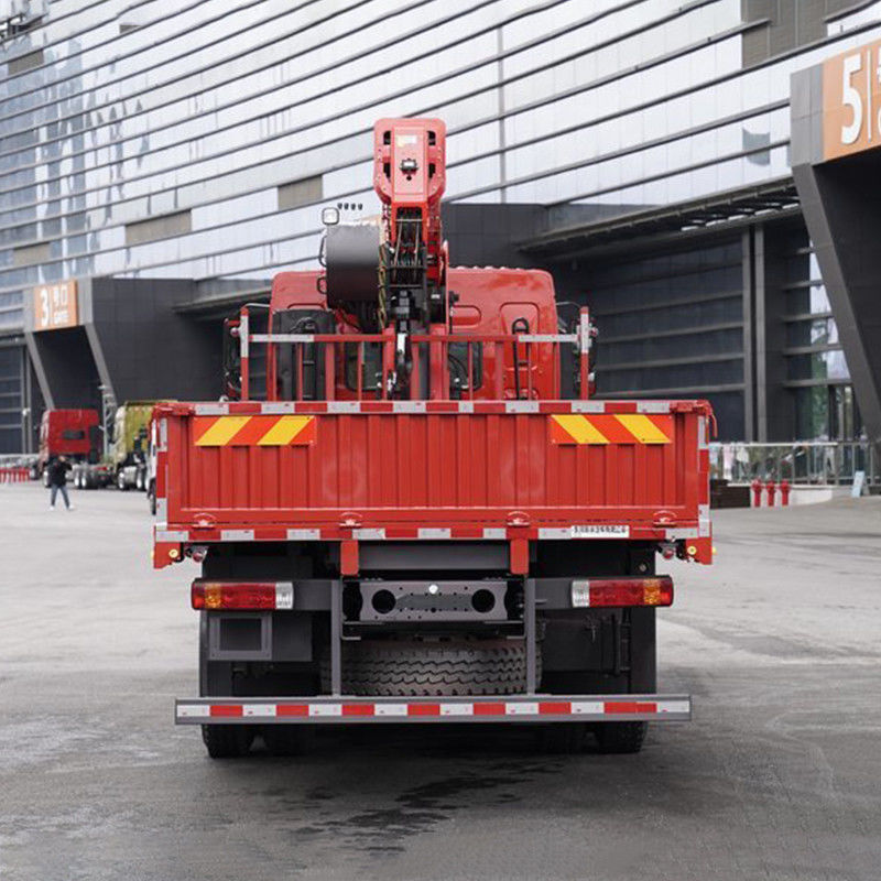 Traction hydraulique Grue montée sur camion à plat 8 tonnes 10 pneus Grue avec plateau
