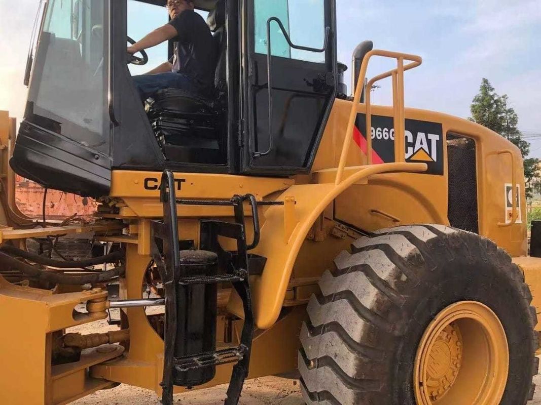 6 tonnes Cat 966G Front End Utilisé Caterpillar roue chargeurs Bon état moteur d'origine