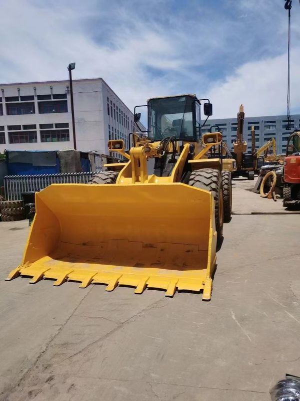 Chargeur avant de 4 tonnes de charge nominale et de 4,78 m de longueur utilisé original 380-3 Komatsu Chargeur