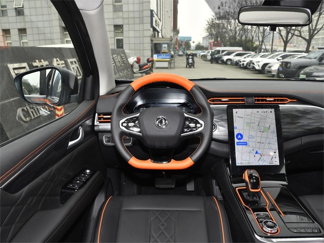 Fuel- Dongfeng Rich 7 4*4 camionnette avec boîte de chargement Dimension de 1510*1562*475 mm