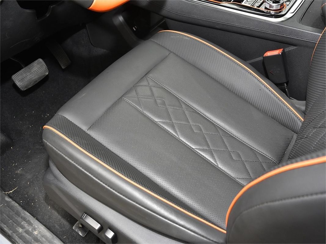 Fuel- Dongfeng Rich 7 4*4 camionnette avec boîte de chargement Dimension de 1510*1562*475 mm