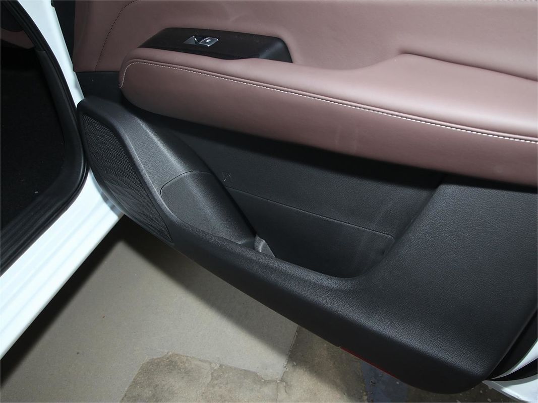 2024 Diesel 4*4 Dongfeng 8AT Rich7 Pickup 73L Tank Cargo Box 1510*1562*475mm sièges en cuir