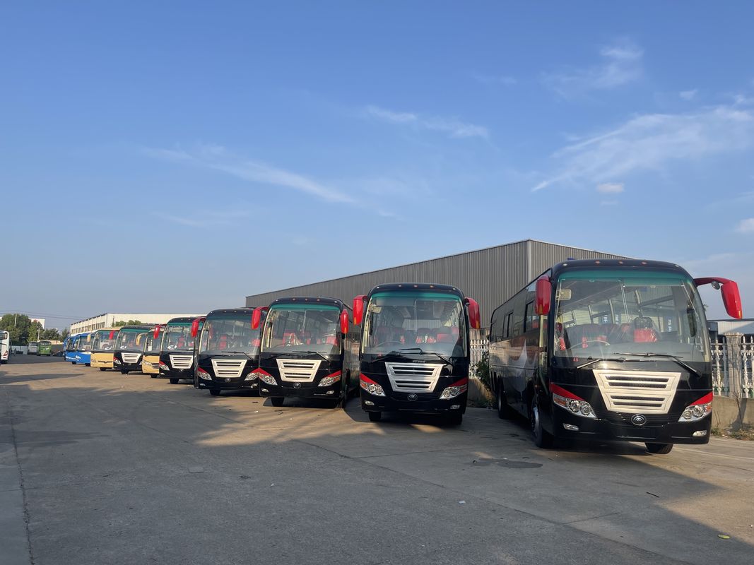 Un bus d'occasion de 12 mètres diesel avec moteur avant et climatiseur en vente