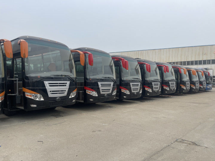Autobus diesel de 12 m avec dimensions globales de 12450*2550*3790 mm et pneus 295/80R22.5-18PR