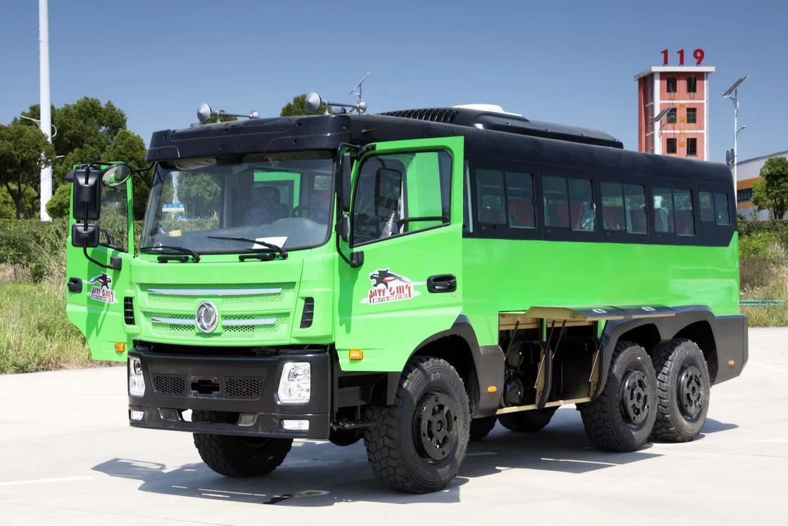 Boîte de vitesses manuelle à 8 vitesses et 155 kW de puissance 6 * 6 bus de voyageurs du désert pour l'exploitation minière à Dongfeng
