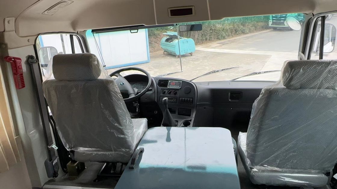 Dongfeng EQ6840PT 6x6 Bus minier 6*6 Transport hors route pour l'exploitation minière lourde