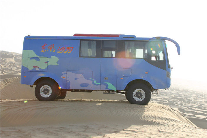 6700mm Longueur 4x4 Autobus du désert hors route Awd 14 sièges Autobus de passagers pour l'Afrique Euro 3 Norme d'émission