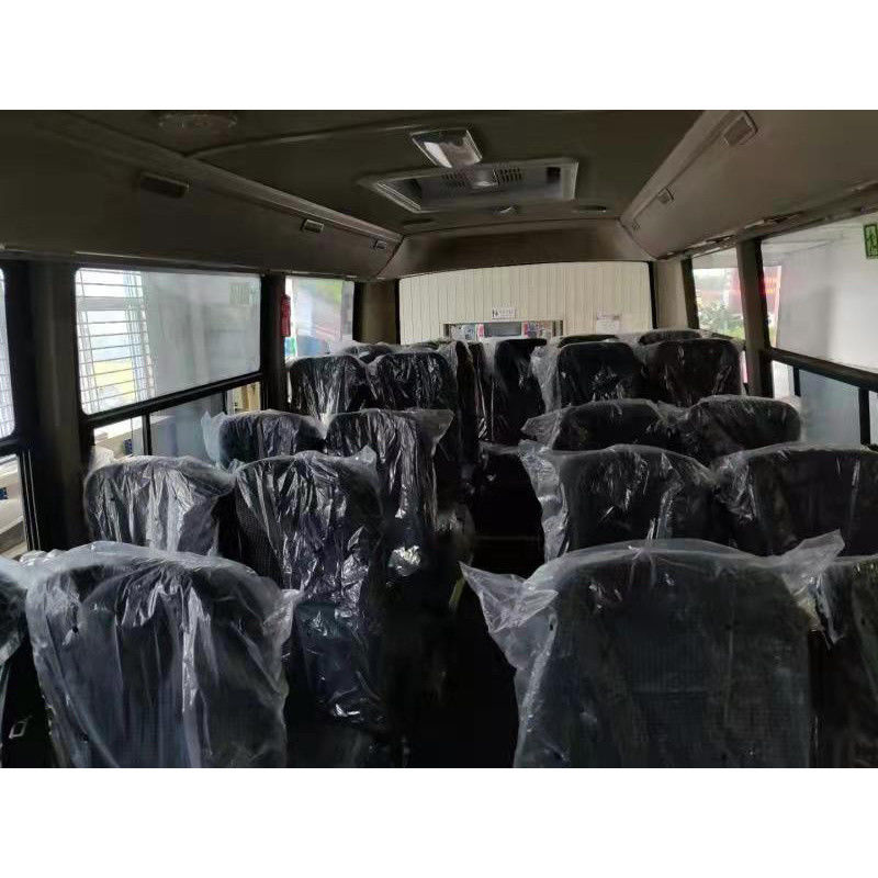 7.5 mètres moteur avant 29 sièges 4X4 Dongfeng Off-Road Coach Bus pour le marché des normes